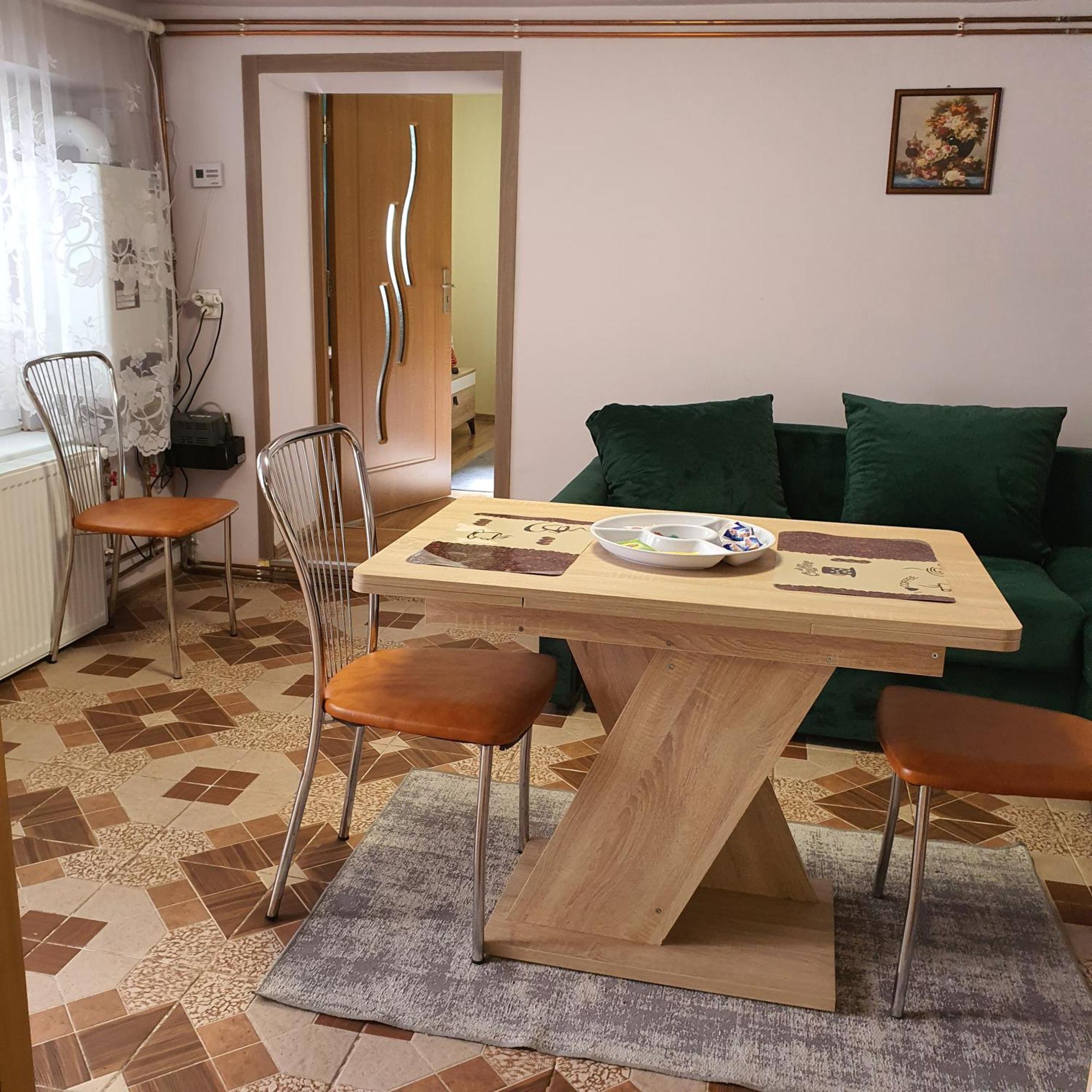 Carissa House Appartamento Braşov